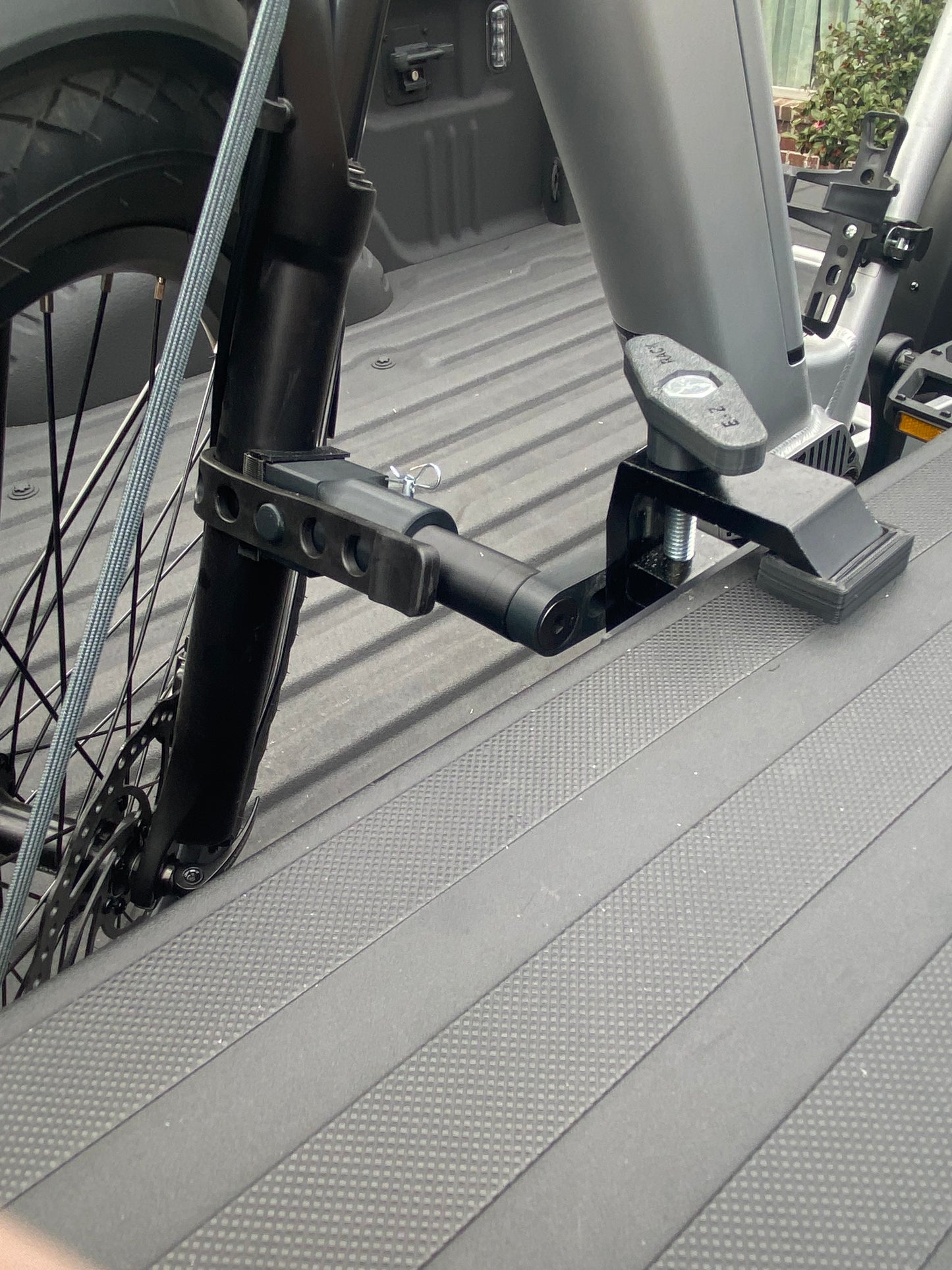 E-Z Rack | Truck Bed Bike Clamp