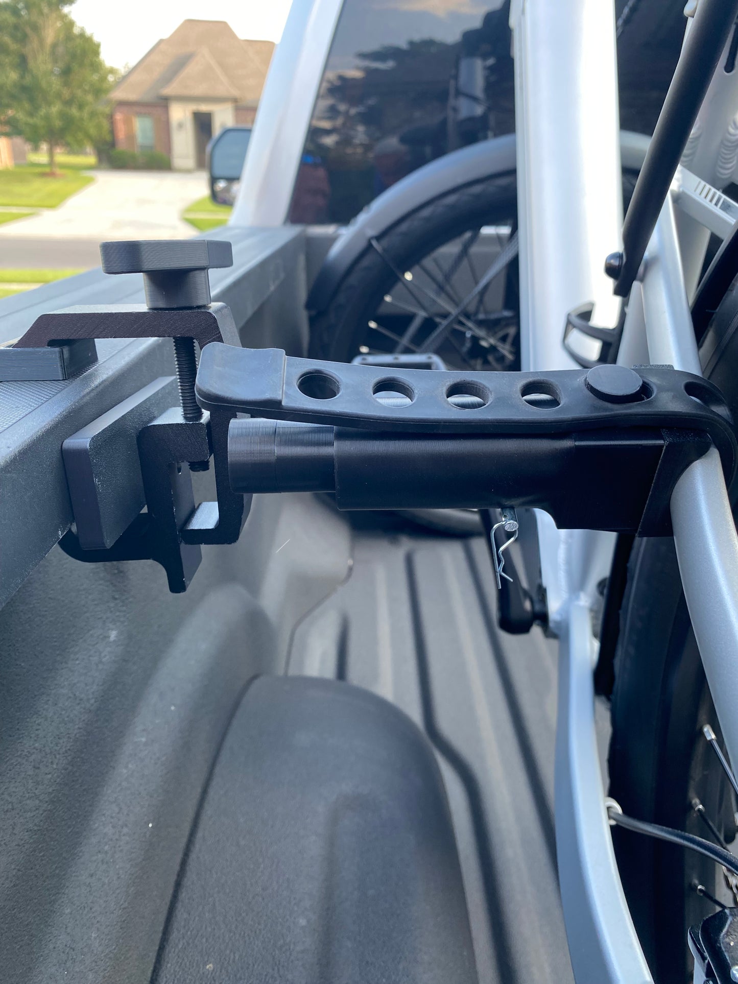 E-Z Rack | Truck Bed Bike Clamp