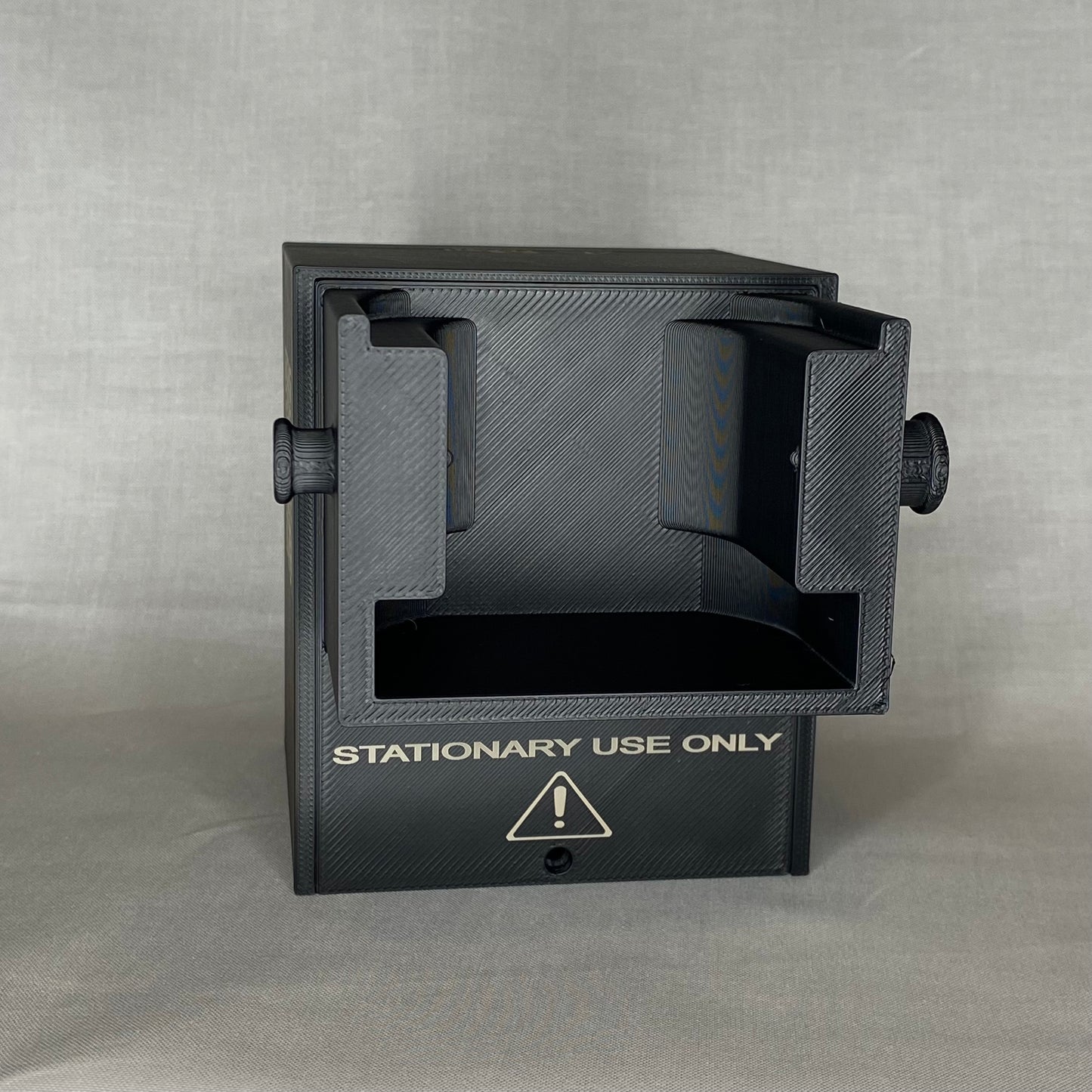 E-Z Flash is a 7-pin emergency safety lighting system for campers, trailers, and RVs. Stay visible during roadside stops, camping, or emergencies with bright hazard lighting designed for real-world safety.